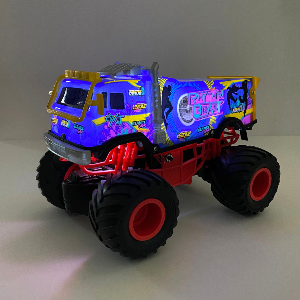 1:24 RC Flashing Light Beat Rhythm Truck