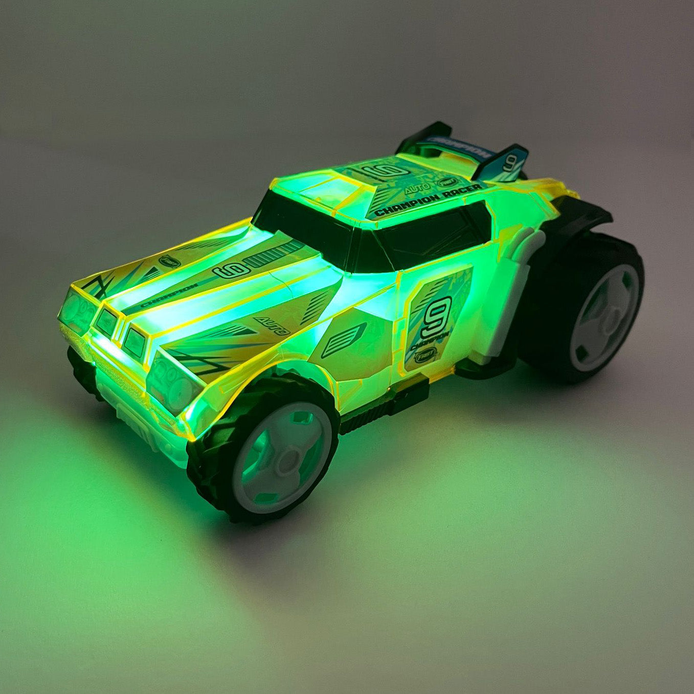 1:24 Light & Sound Pull Back Champion Racer ( Yellow Version )