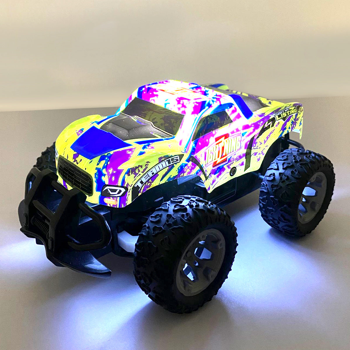 1:24 RC Lightening Truck