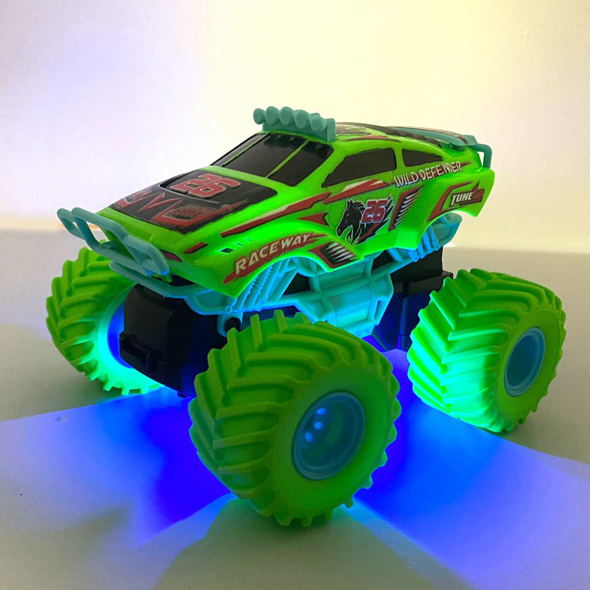 1:32 RC Wild Defender