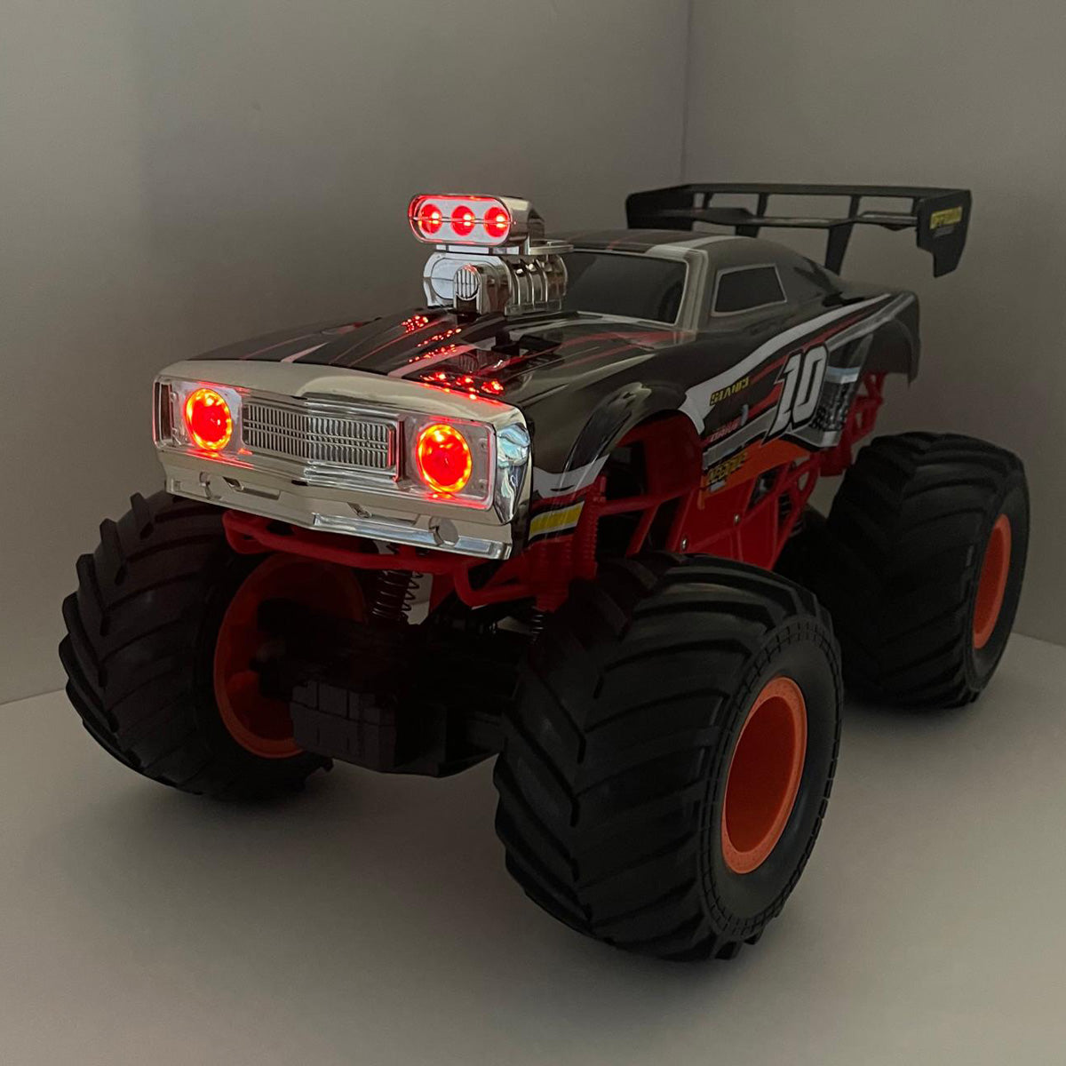 1:10 RC No.10 Truck